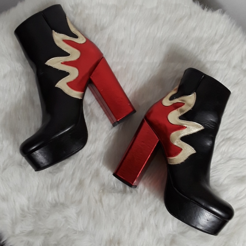 COPY - FOREVER 21 PLATFORM BOOTS